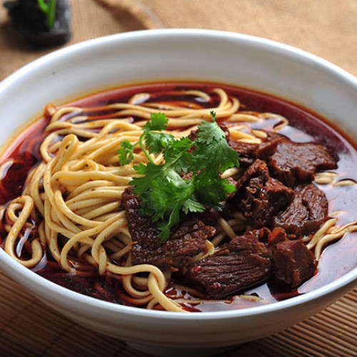 Pepper beef noodles